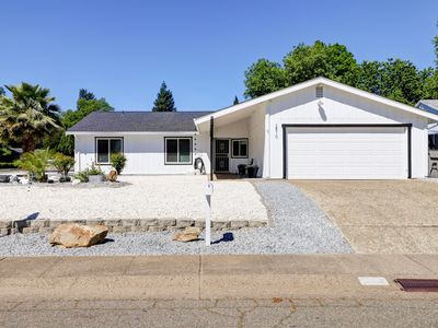 2810 Lakewood Dr