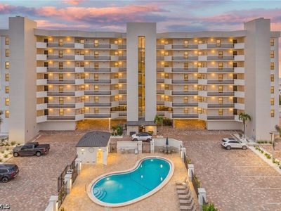 7650 Estero Blvd APT 804