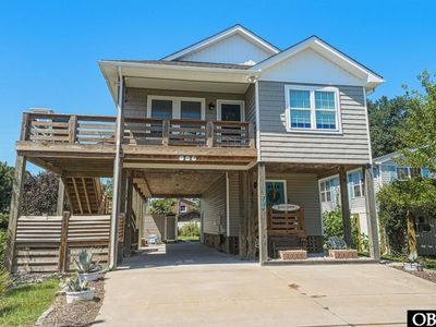 704 W Avalon Dr