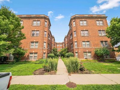 Property at 54 Forest Ave #2W, Riverside, IL
