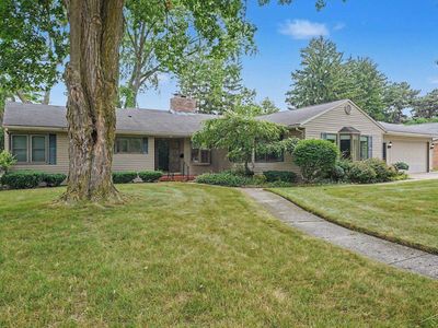 22 Benton Rd