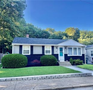 21 Eileen Dr
