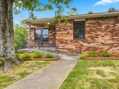 407 Deer Lake Dr