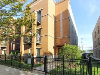 1153 W Washburne Ave Unit 301