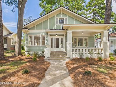 812 Gillespie St