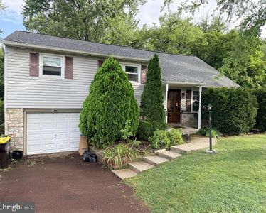 232 Woodlawn Dr