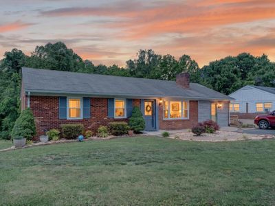 201 Westbriar Pl