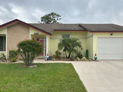 5560 Longleaf Dr
