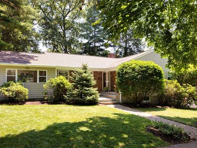 48 Goddard St