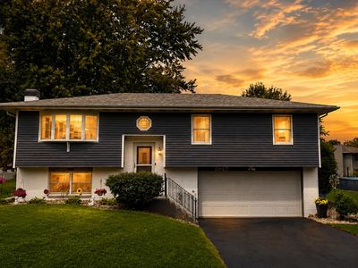 1947 Loganberry Ln