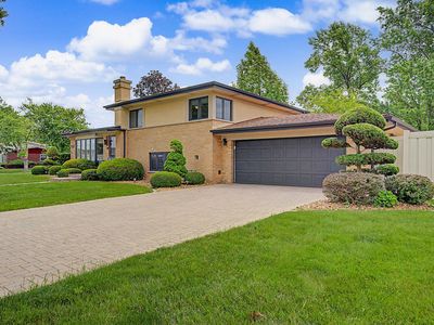 222 S Mayfair Pl