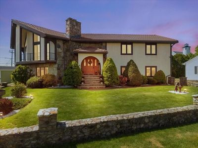 14 Nina St