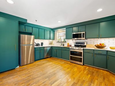 3100 Cole Ave APT 206