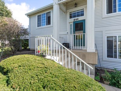 Property at 644 S Rosehall Ln Unit 644, Round Lake, IL
