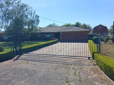 2489 N Beecher Rd