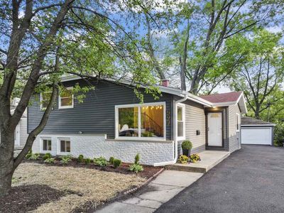 597 Lowden Ave