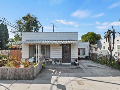 99 Nectarine Ave