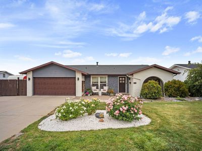 Property at 2415 E Campus Dr, Cottonwood Heights, UT