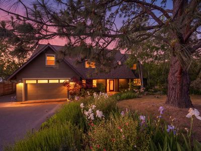 523 Strawberry Ln