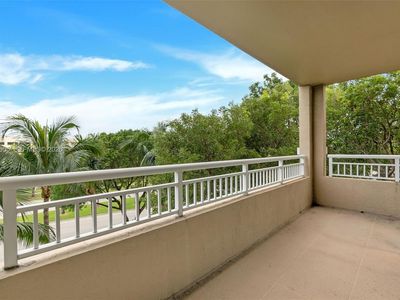 19501 W Country Club Dr APT 309