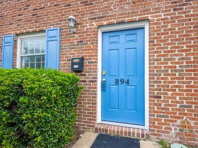 894 Elizabeth Ct