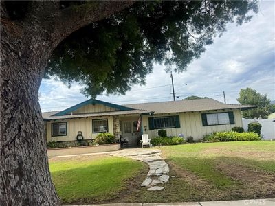 726 W Hacienda Dr
