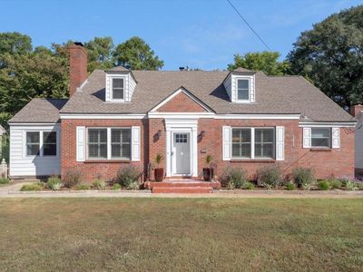 4020 Faxon Ave