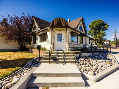 400 Coffeen Ave