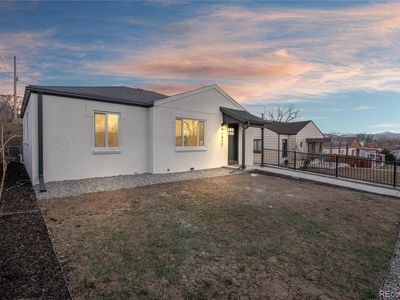 2822 W Archer Place
