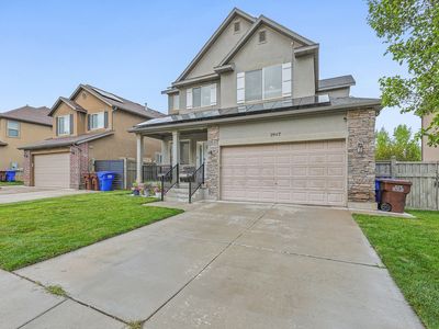 2947 E Lookout Dr