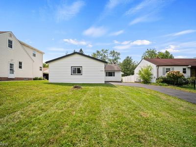Property at 14750 Schreiber Rd, Maple Hts, OH