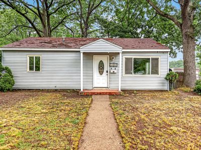 2294 Austin St