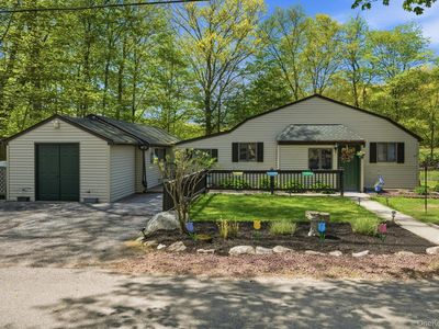 16 Sunset Place
