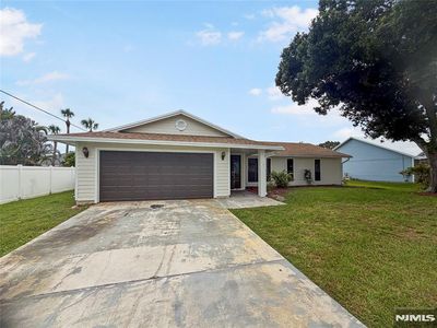 15 Arverne Ter