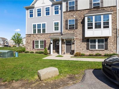 Property at 1454 Caymus Ct, Avon, OH
