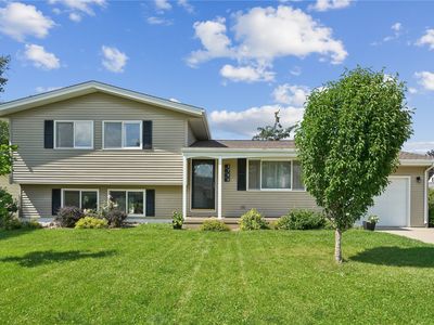 Property at 2790 15th Ave, Marion, IA