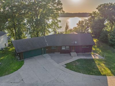 350 E Amber Lake Dr