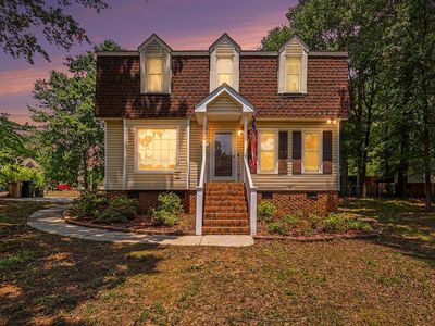 302 Hutchins Dr