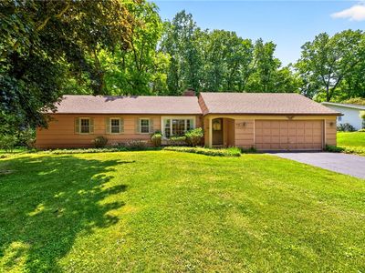 Property at 25 Little Brook Dr, Pittsford, NY