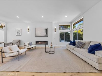 33 Mann St