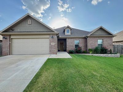 1037 Tracey Ln
