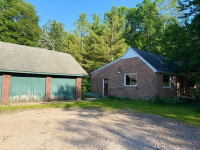 2381 S Buhl Rd