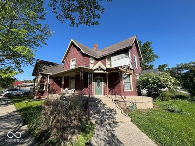 100 N College St