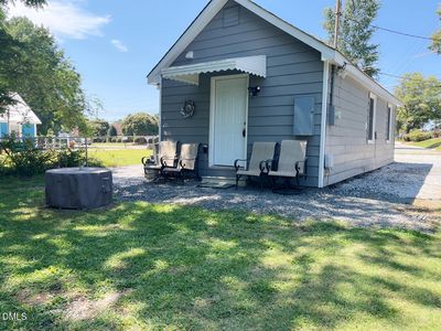 902 E Main St