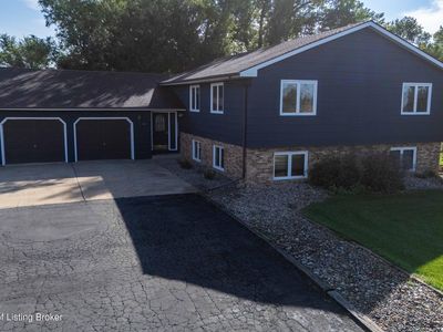 Property at 401 Montana Ave, Mott, ND