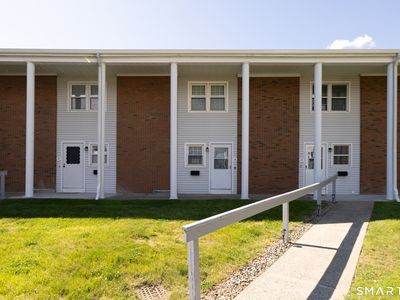 121 Seemans Lane #16