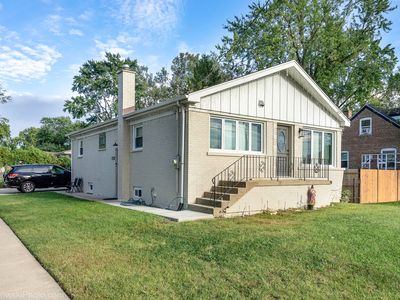 8433 Central Ave