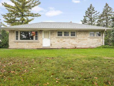 Property at 725 S Bobolink DRIVE, Brookfield, WI