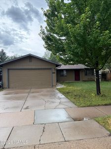 3615 W Mountain Dr