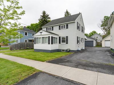 136 Seymour St